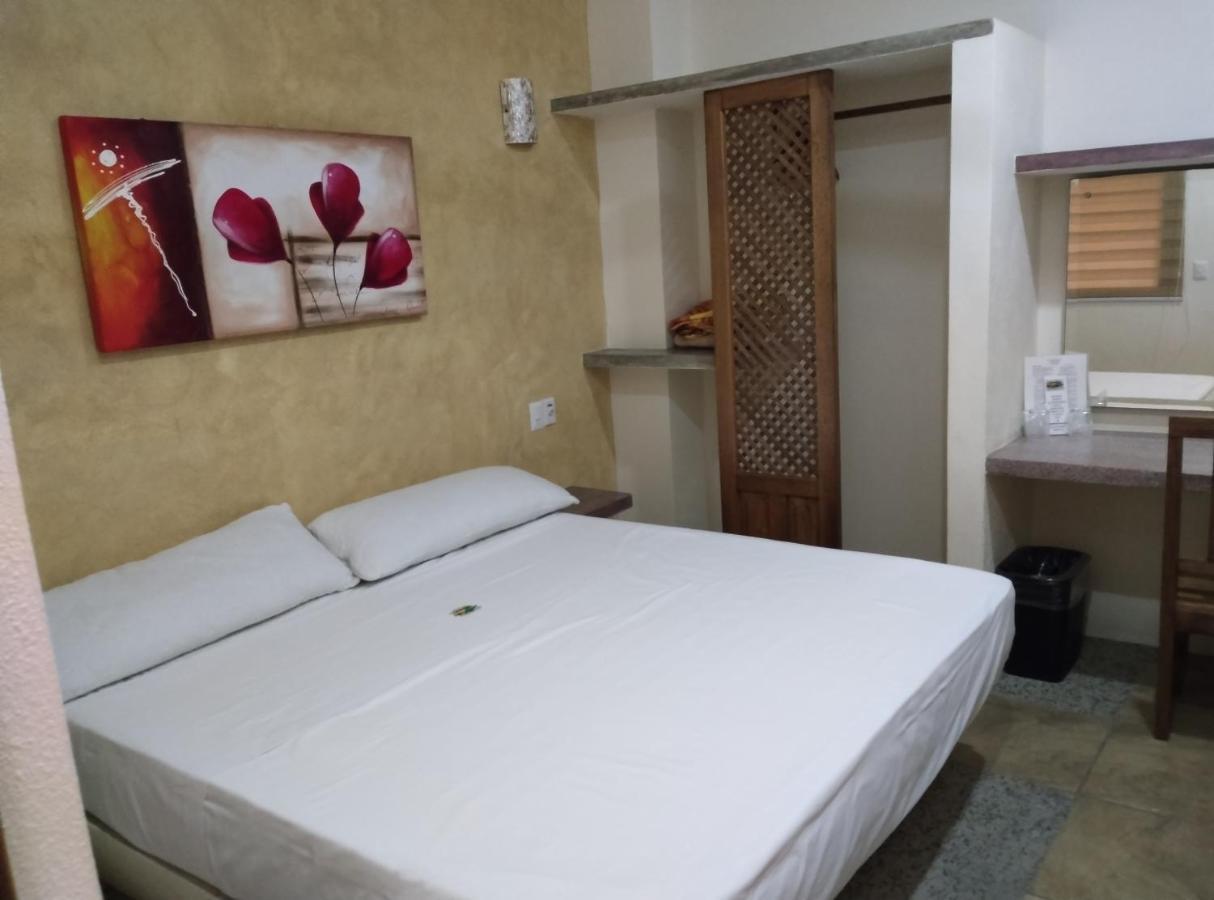 بارا دي نافيداد Hotel Puerta Del Sol المظهر الخارجي الصورة